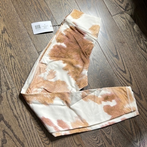 WeWoreWhat Pants - We wore what small v shape leggings beige multi Danielle bernstein